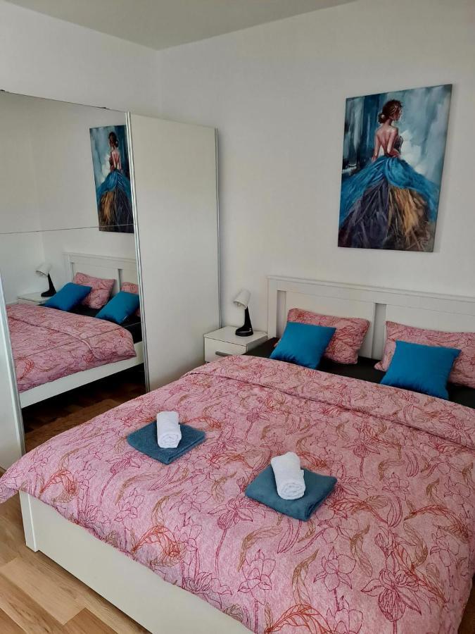 Apartment Pemper - Self Check In And Check Out Otočac Exterior foto