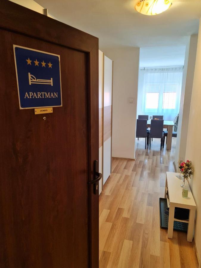 Apartment Pemper - Self Check In And Check Out Otočac Exterior foto
