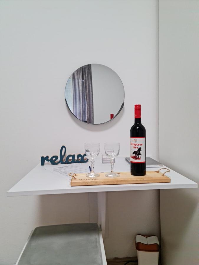 Apartment Pemper - Self Check In And Check Out Otočac Exterior foto