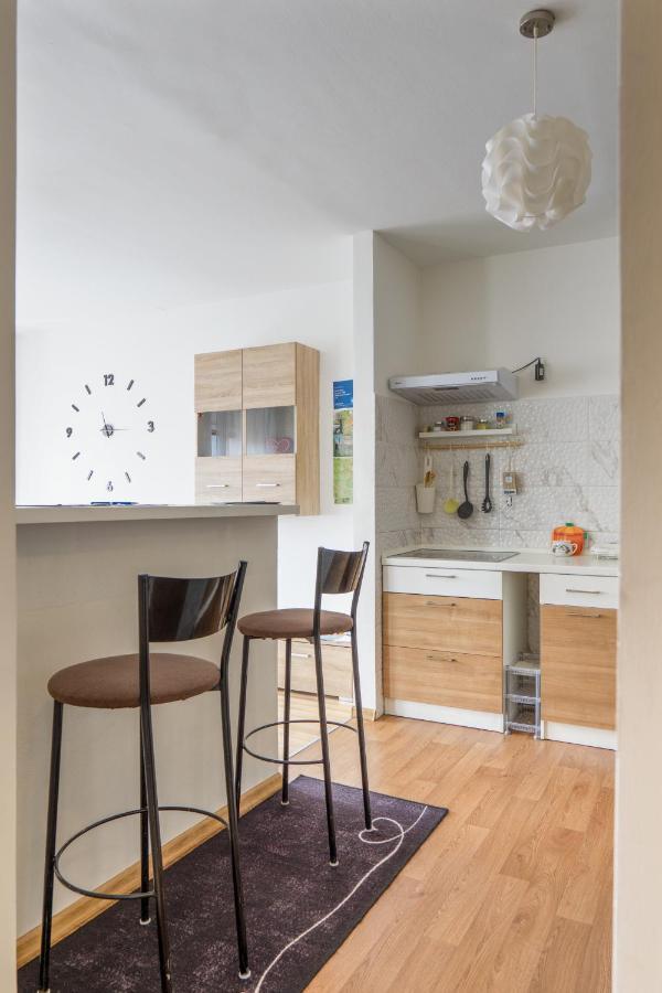 Apartment Pemper - Self Check In And Check Out Otočac Exterior foto